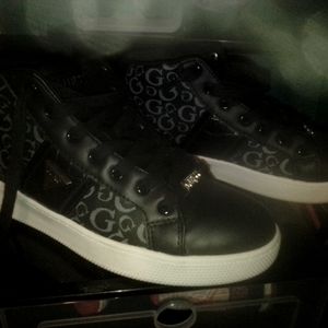 Womens GUESS Sneakers Size 7.5